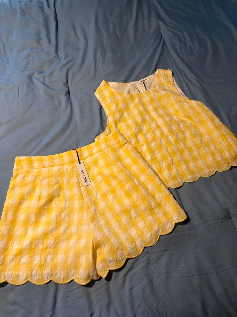 Day+Moon Yellow and White Gingham Scalloped Set NWT